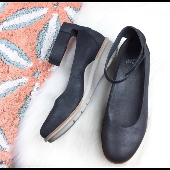 dansko jenna ankle strap flat